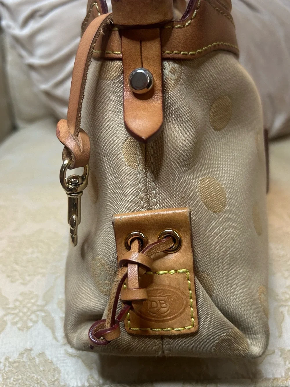 Y2K Dooney & Bourke BeigeTan Signature Polka Dot Shoulder Bag